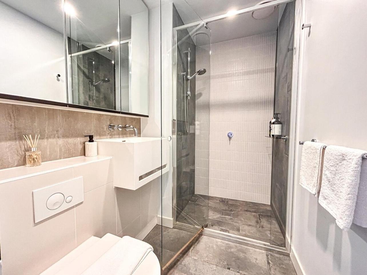 Dreamy View On High Level 2Br1Ba Apt Cbd Poolgy Melbourne Exteriör bild